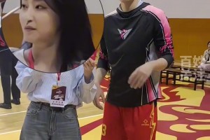 51岁的皮蓬前妻拉尔萨火力太猛，专挑侄子下手 